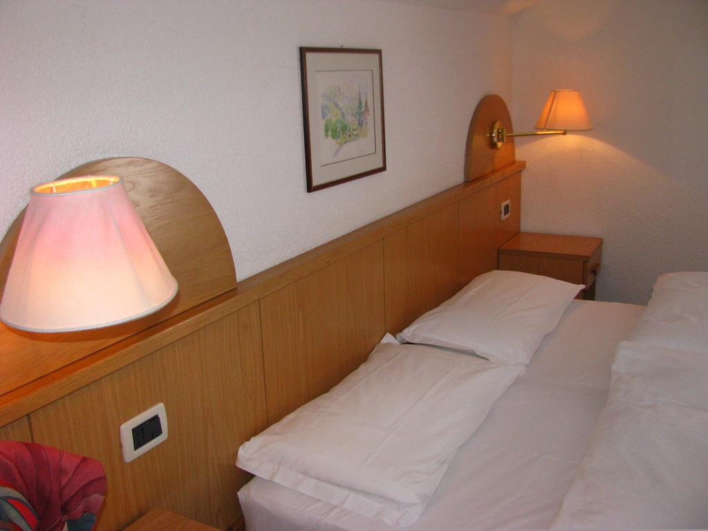 Nes Crepes Hotel Pozza di Fassa