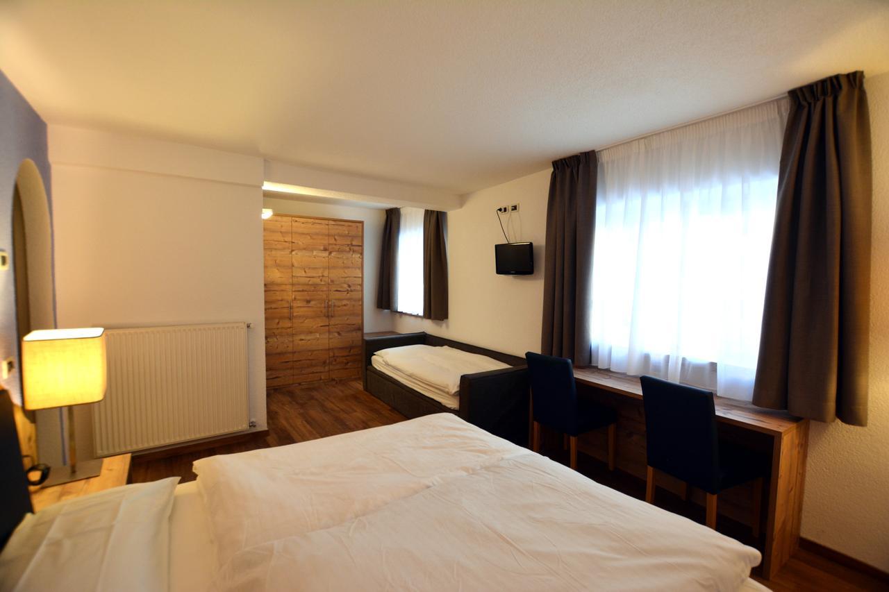 Hotel Nes Crepes