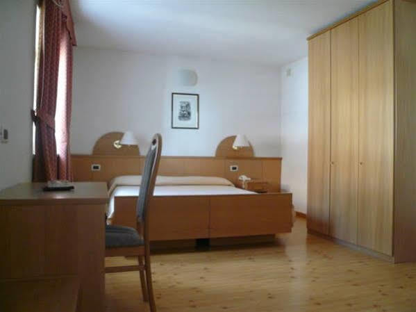 Nes Crepes Hotel Pozza di Fassa